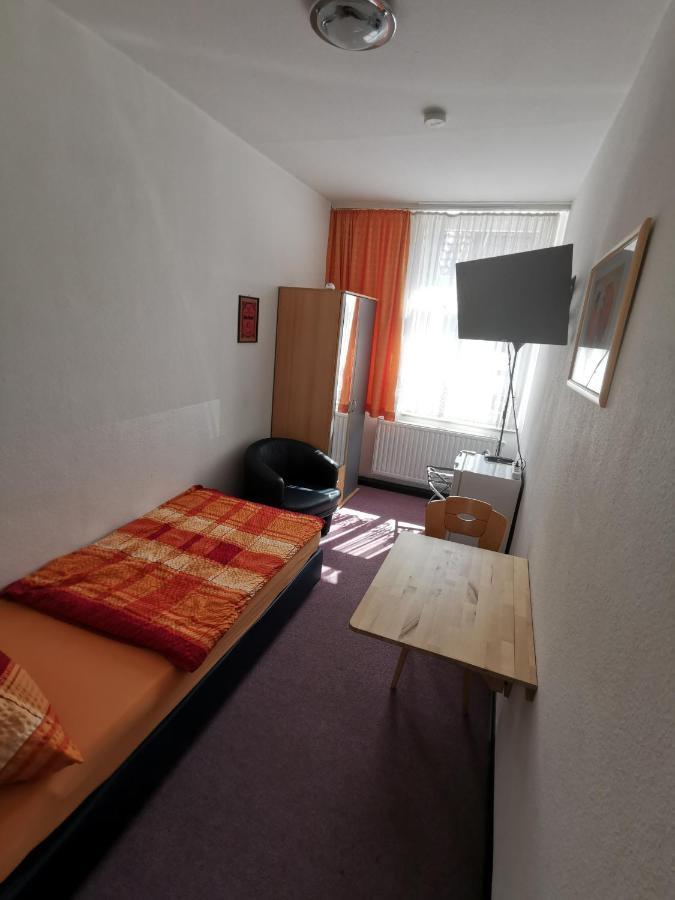 Hotel-Pension Zum Hirsch Hattersheim am Main Extérieur photo